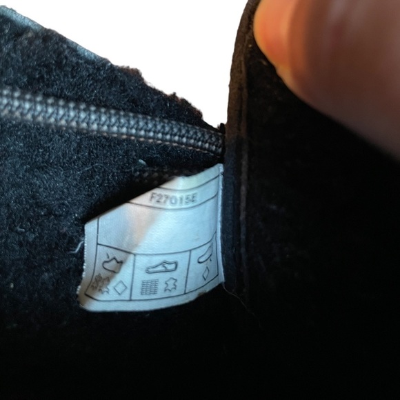 Ugg Butte II Black Boots size 5 - Picture 9 of 10